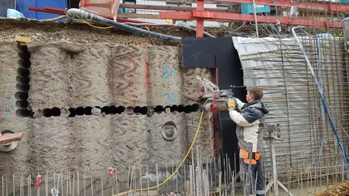 Kernbohrung in der Nähe für Sanitär- und Elektroinstallationen